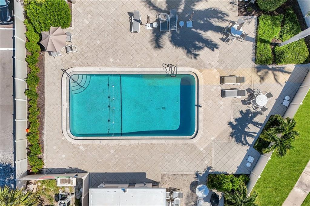 1100 Gulf Shore BLVD N 108 photo 18