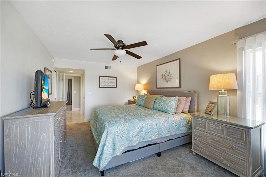 1141 Collier BLVD 203 photo 6