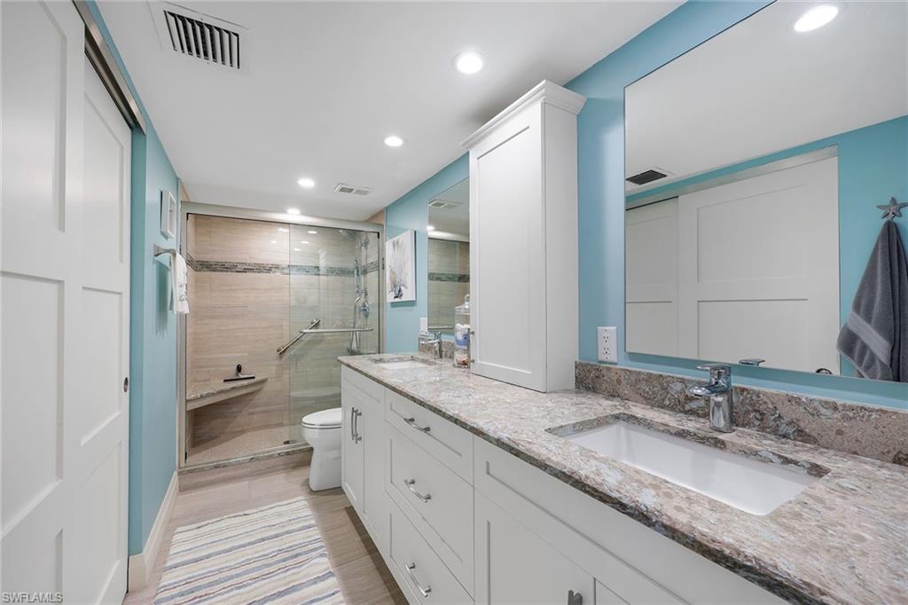 1141 Collier BLVD 203 photo 14