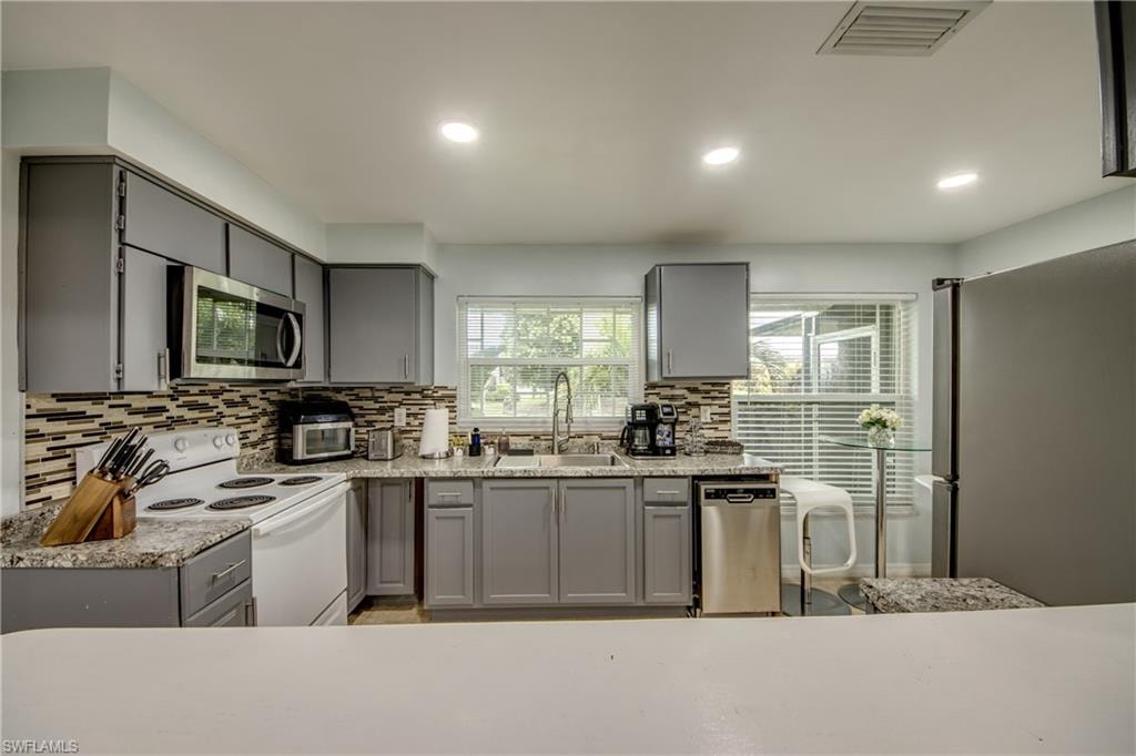510 SW 51st TER photo 12