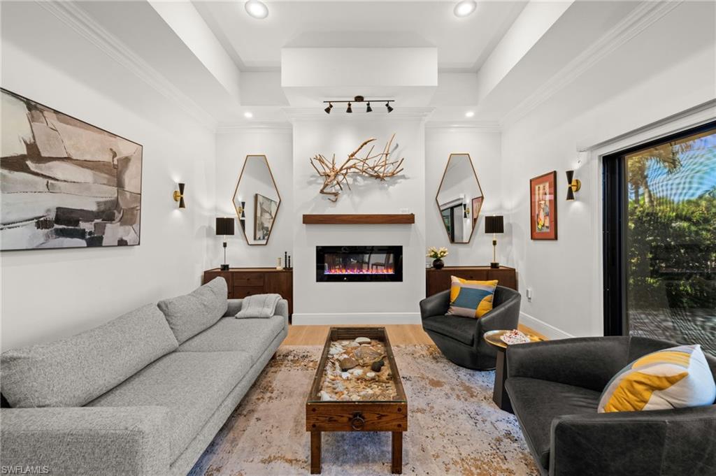 Living room with Linear Electric Fireplace and mantle
