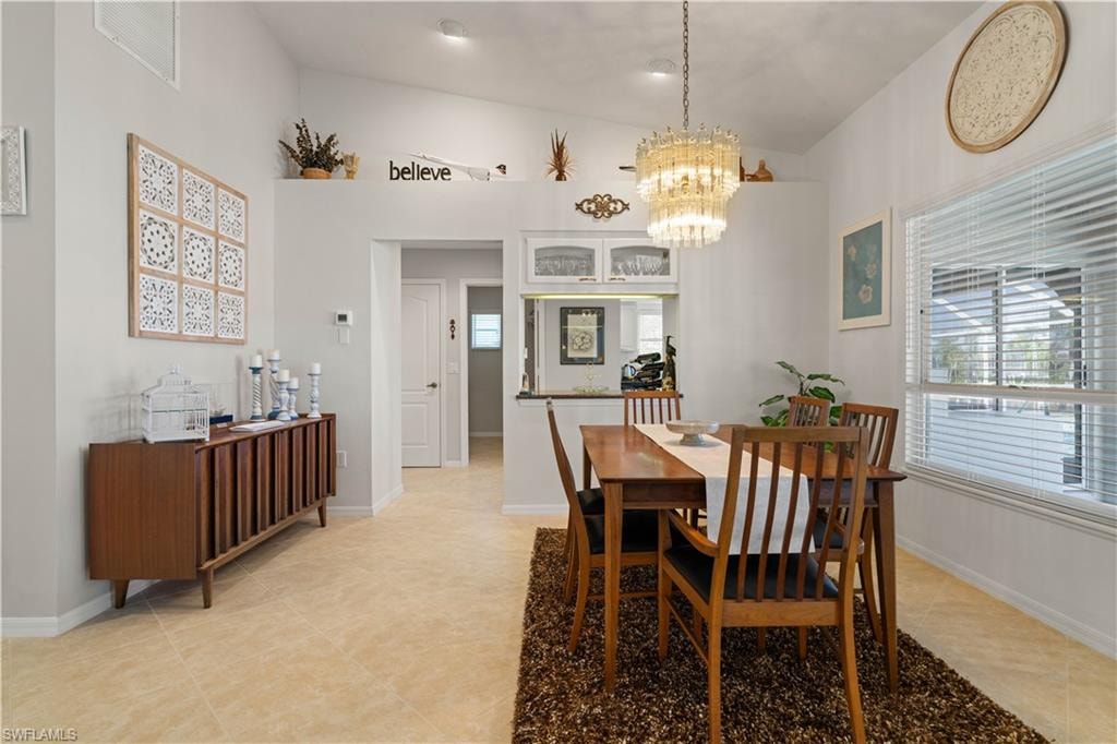1723 Suzi ST photo 19