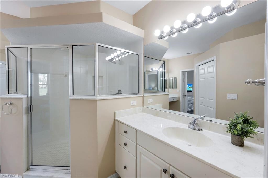 28120 Donnavid CT 104 photo 19