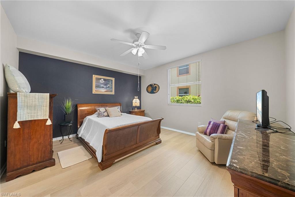 15461 Bellamar CIR 1912 photo 8