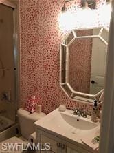 Guest bathroom with tub shower