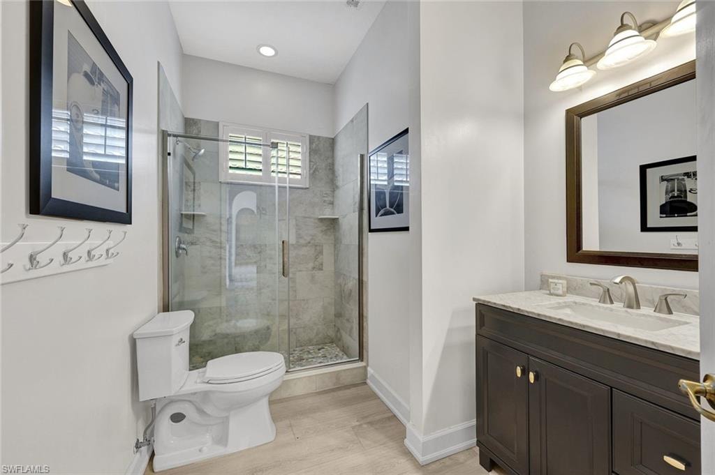 16075 Parque LN photo 16