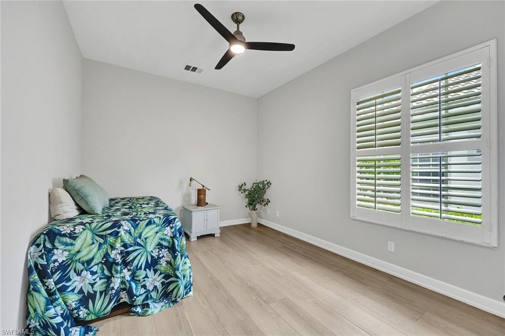 16075 Parque LN photo 20