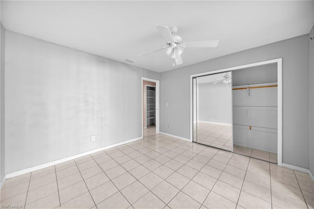 Tiled flooring and a ceiling fan
