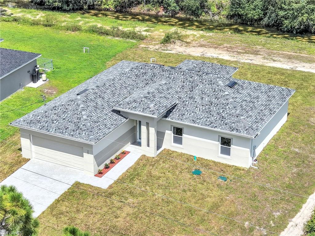 Awesome Canal Home!
