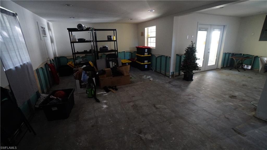 779 Park AVE photo 11