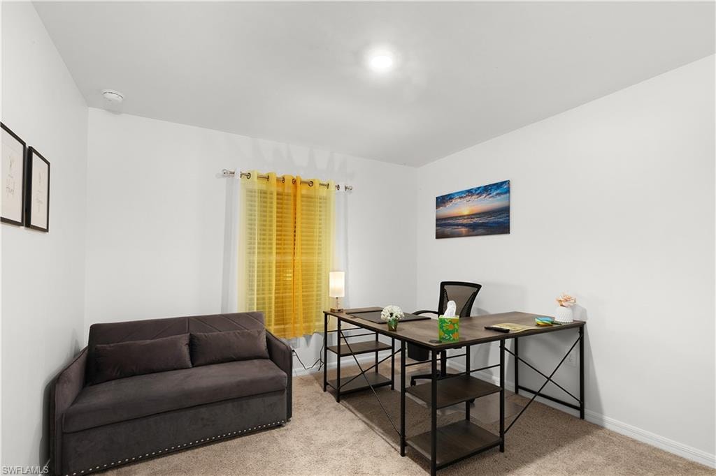 Neutral wall tones throughout