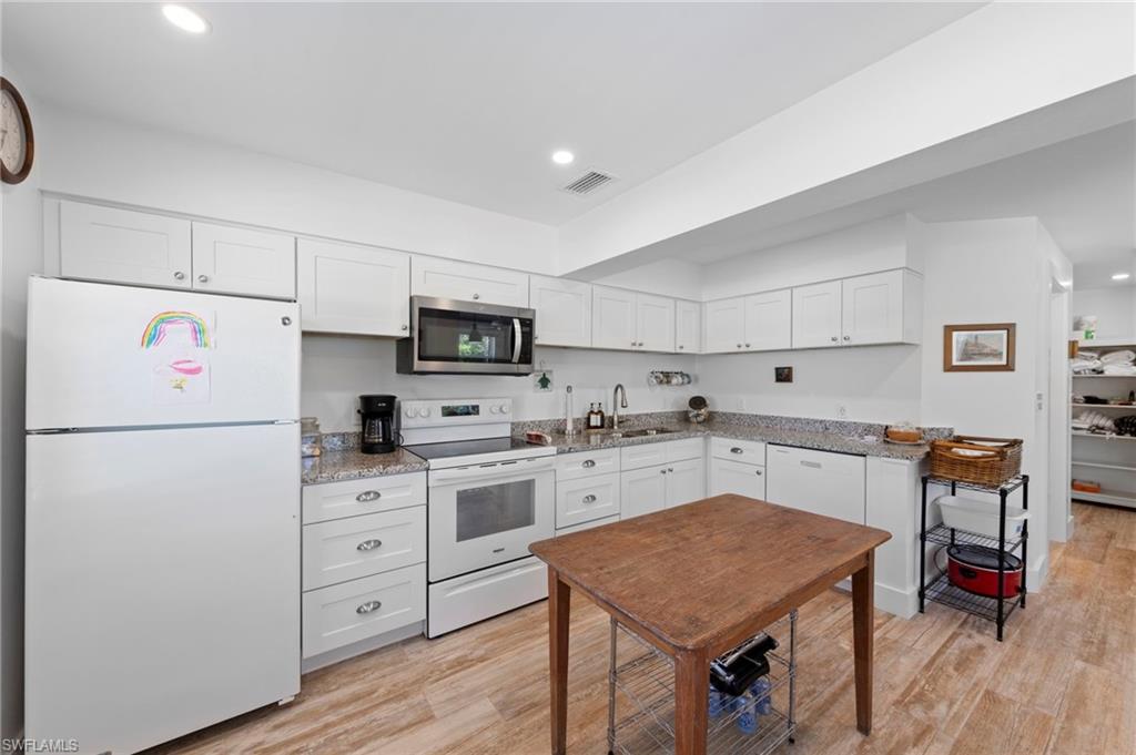 849 Beach RD
