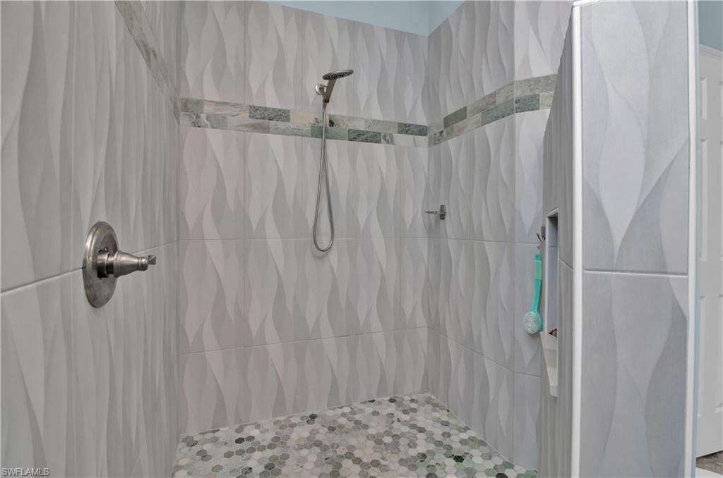 24417 Baltic AVE 1302 photo 21