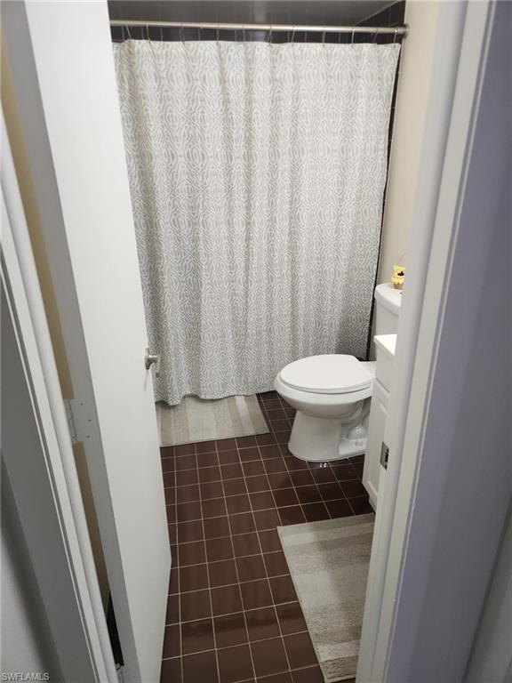 716 SE 12th CT 31 photo 12