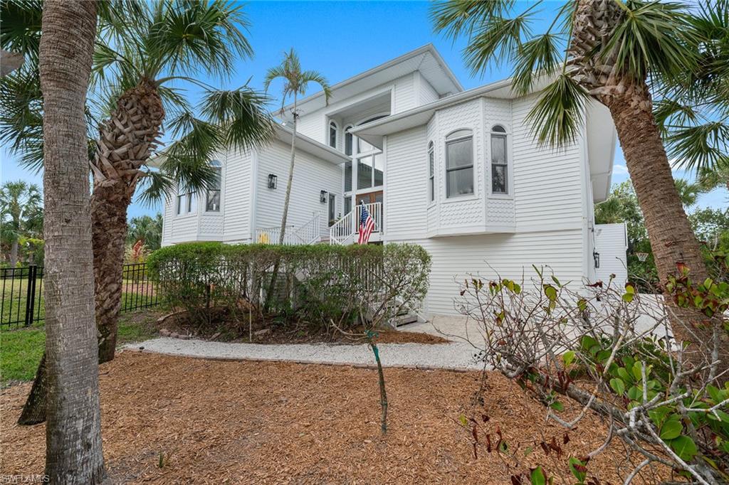 660 Anchor DR