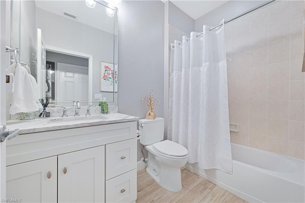 18900 Bay Woods Lake DR 203 photo 32
