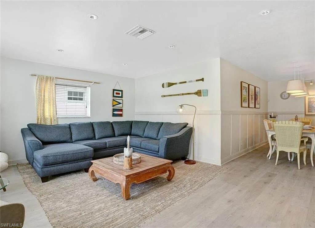 856 98th AVE N photo 7