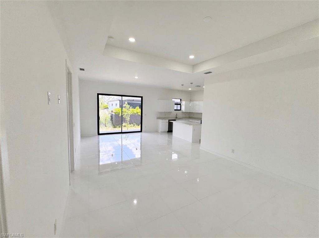 4324 Jacaranda PKWY W photo 10
