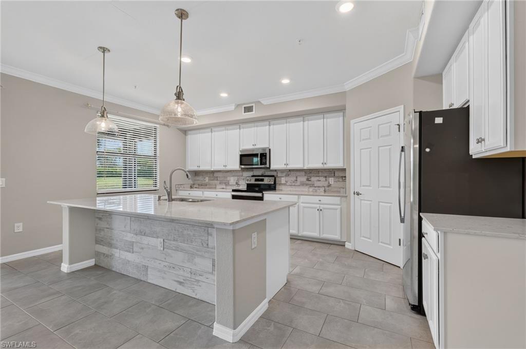 12047 Hawthorn Lake DR 102 photo 14