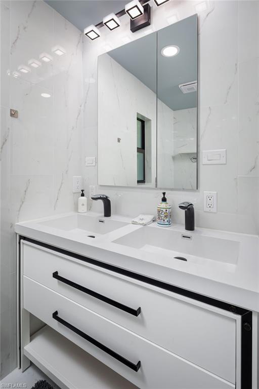 161 Mahogany DR photo 12