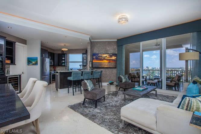 Living area with wine cooler