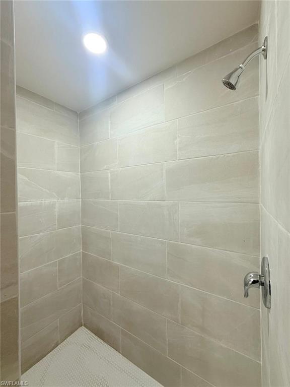 1101 Harold AVE S photo 12