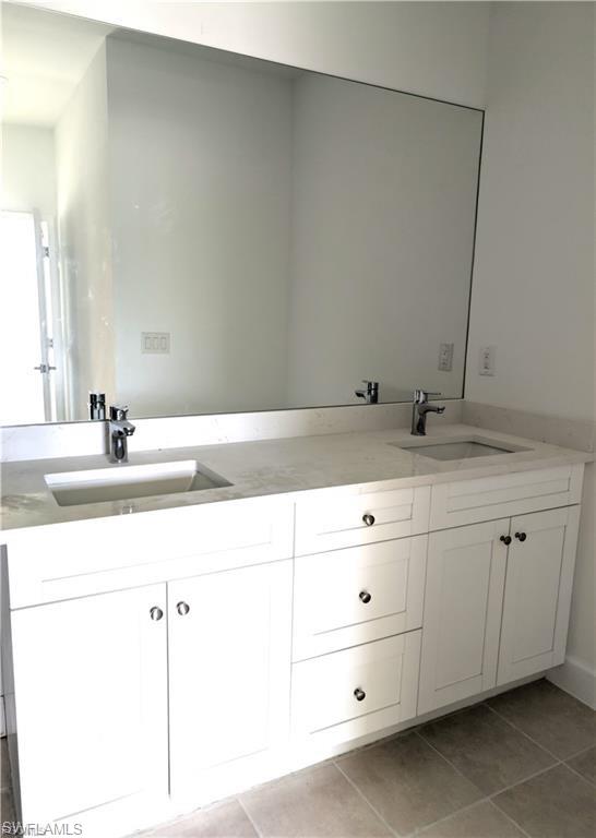 1101 Harold AVE S photo 7