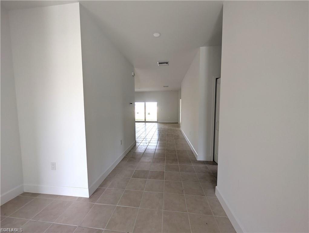 1101 Harold AVE S photo 9