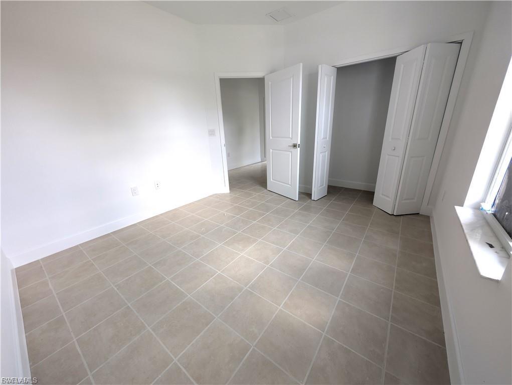 1101 Harold AVE S photo 10