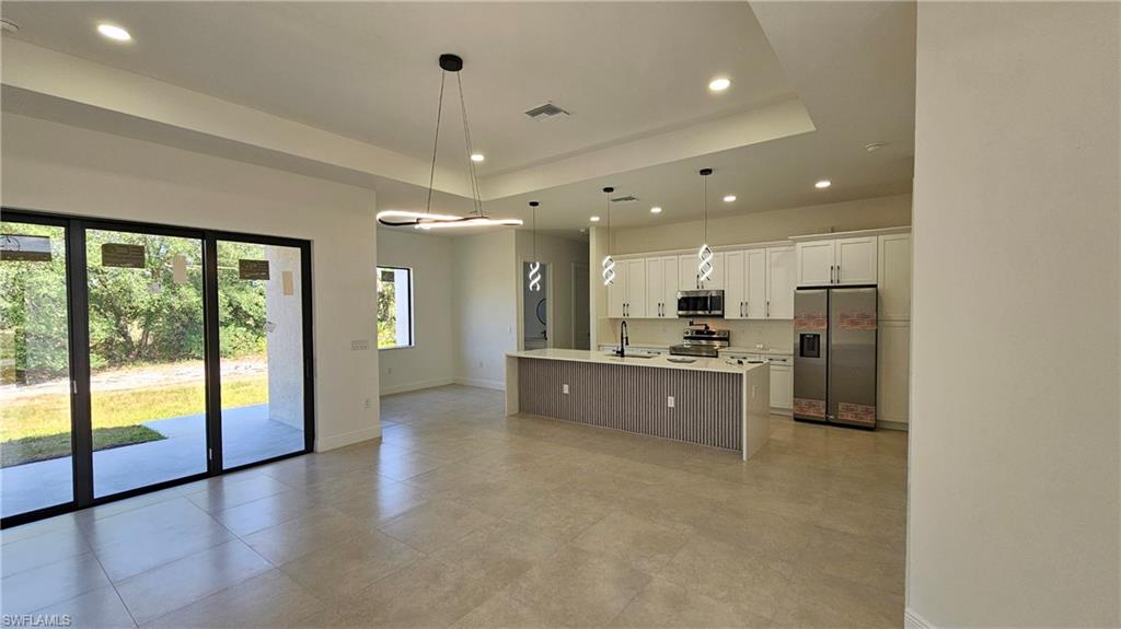 812 Hibiscus AVE