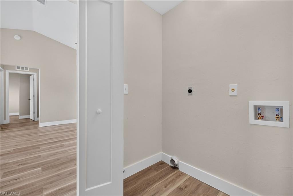 842 2nd ST photo 14