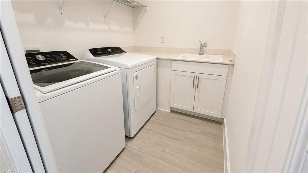 Laundry 4153 Sonoma Oaks For Lease, Esperanza Bustamante, Naples, Florida.