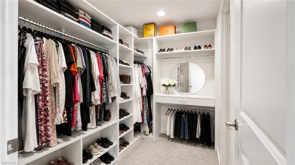 Master closet  4153 Sonoma Oaks For Lease, Esperanza Bustamante, Naples, Florida.
