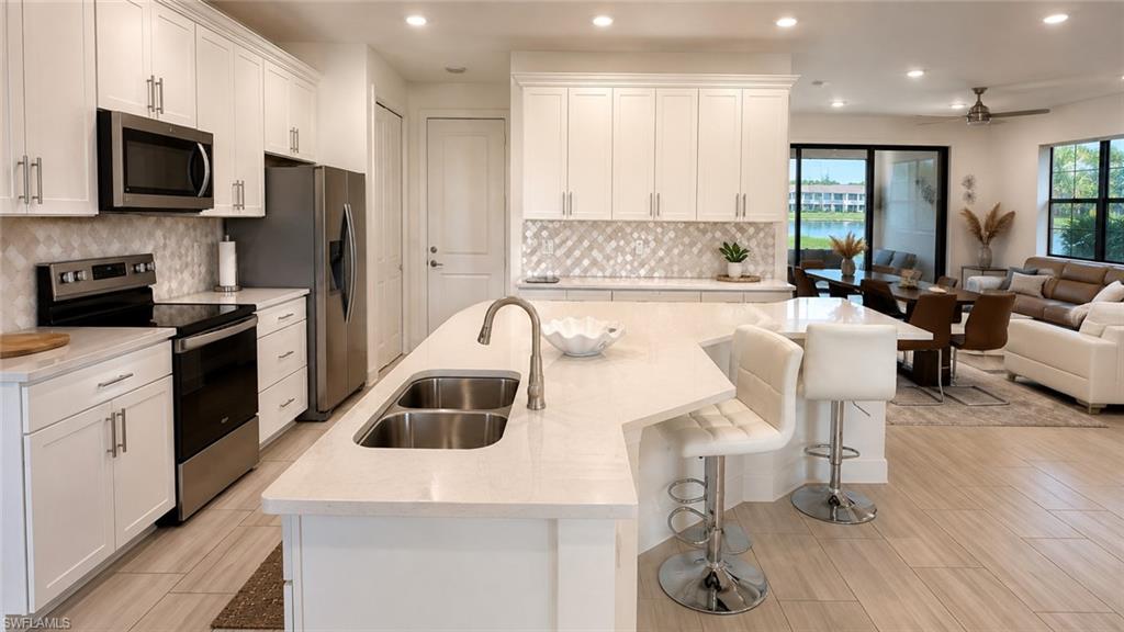 Kitchen 4153 Sonoma Oaks For Lease, Esperanza Bustamante, Naples, Florida.3