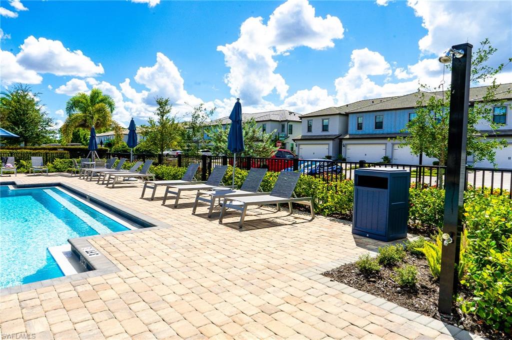 Pool Sonoma Oaks For Lease, Esperanza Bustamante, Naples, Florida.