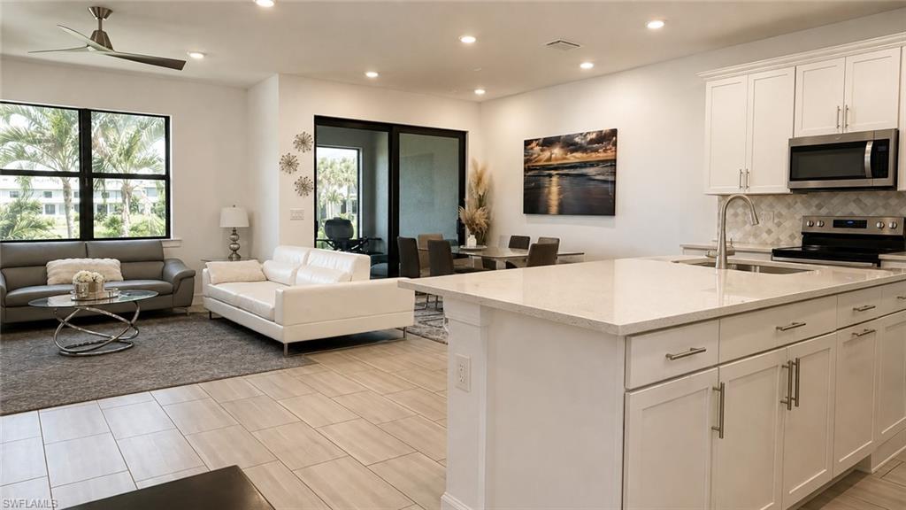 Living4153 Sonoma Oaks For Lease, Esperanza Bustamante, Naples, Florida.3