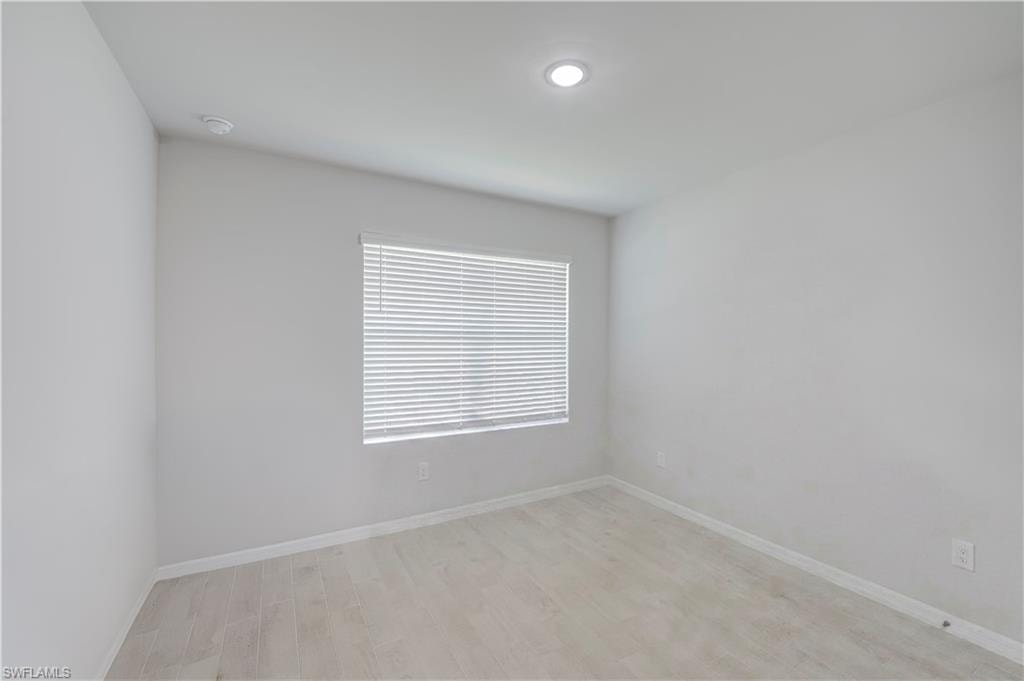 2949 Ernest WAY photo 24