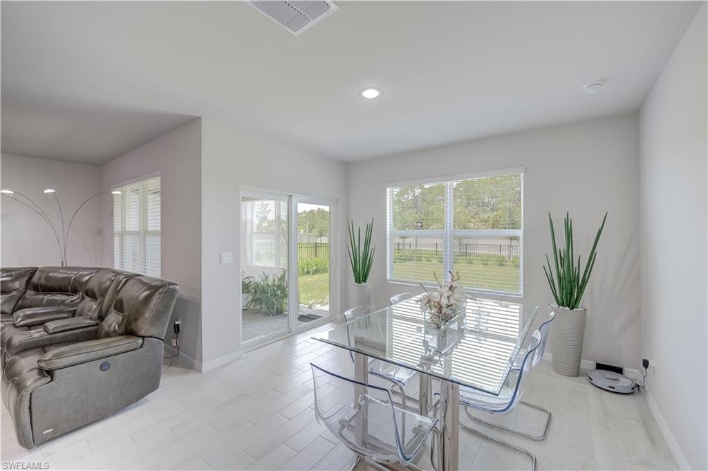 2949 Ernest WAY photo 14