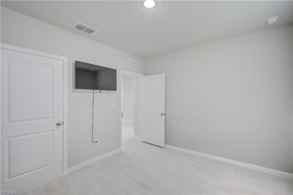 2949 Ernest WAY photo 25