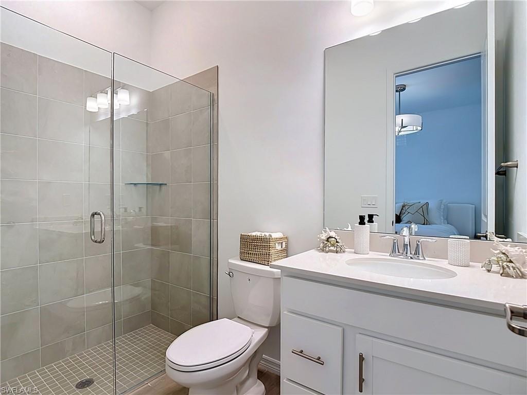 Bdrm 2 w Ensuite Bath