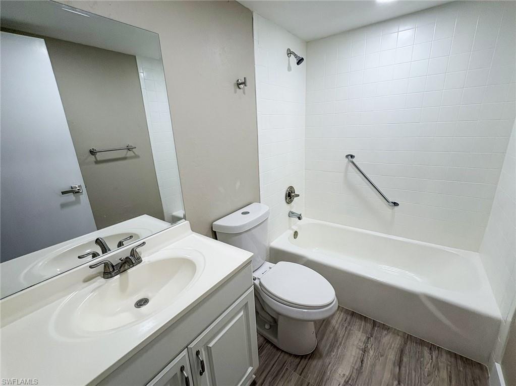 1740 Pine Valley DR 115 photo 16