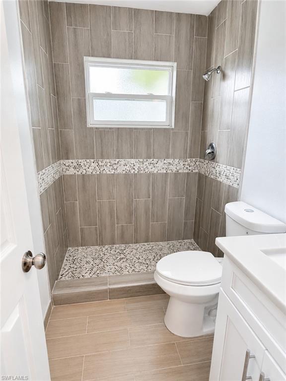 28017 Pasadena DR photo 10