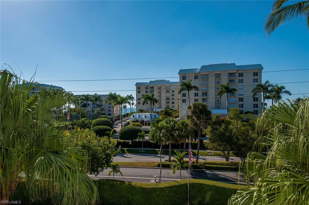 1300 Gulf Shore BLVD N 406 photo 27