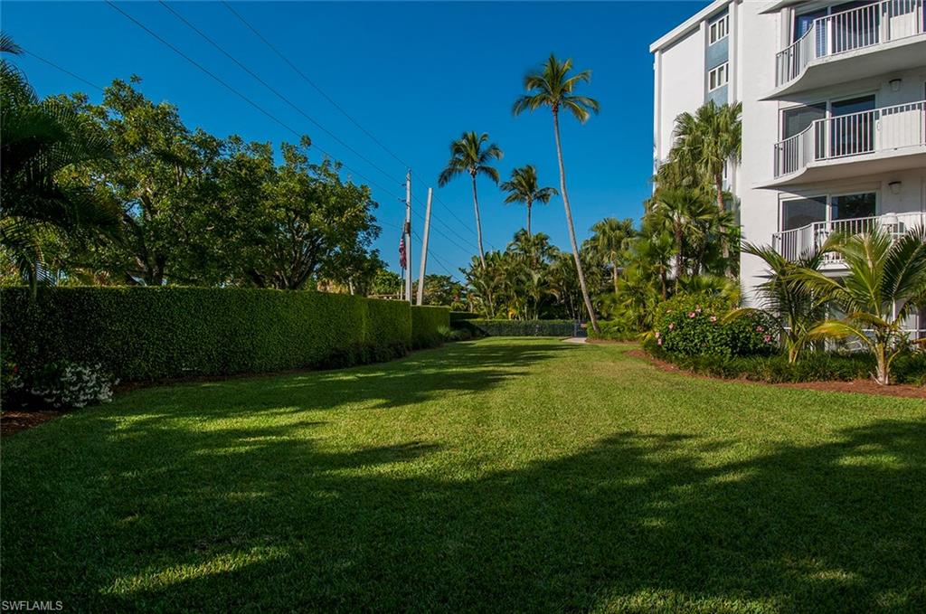 1300 Gulf Shore BLVD N 406 photo 24