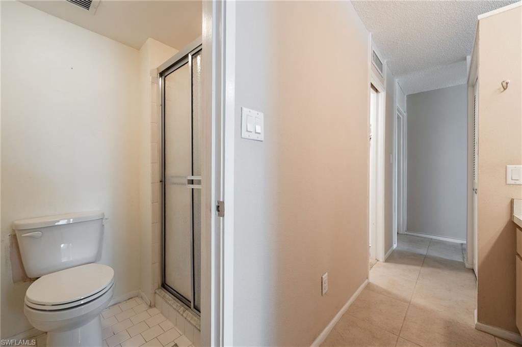 5959 Winkler RD 218 photo 24