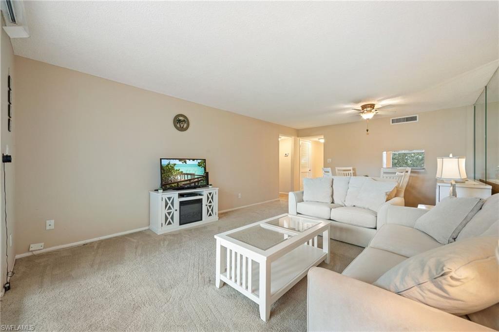 5959 Winkler RD 218 photo 18