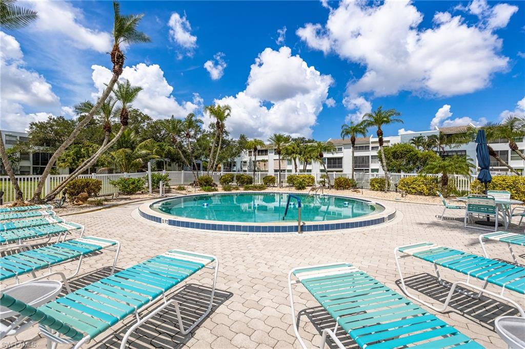 5959 Winkler RD 218