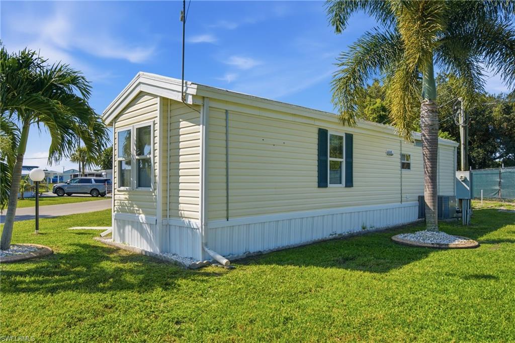 5558 Palm Beach BLVD 5 photo 18