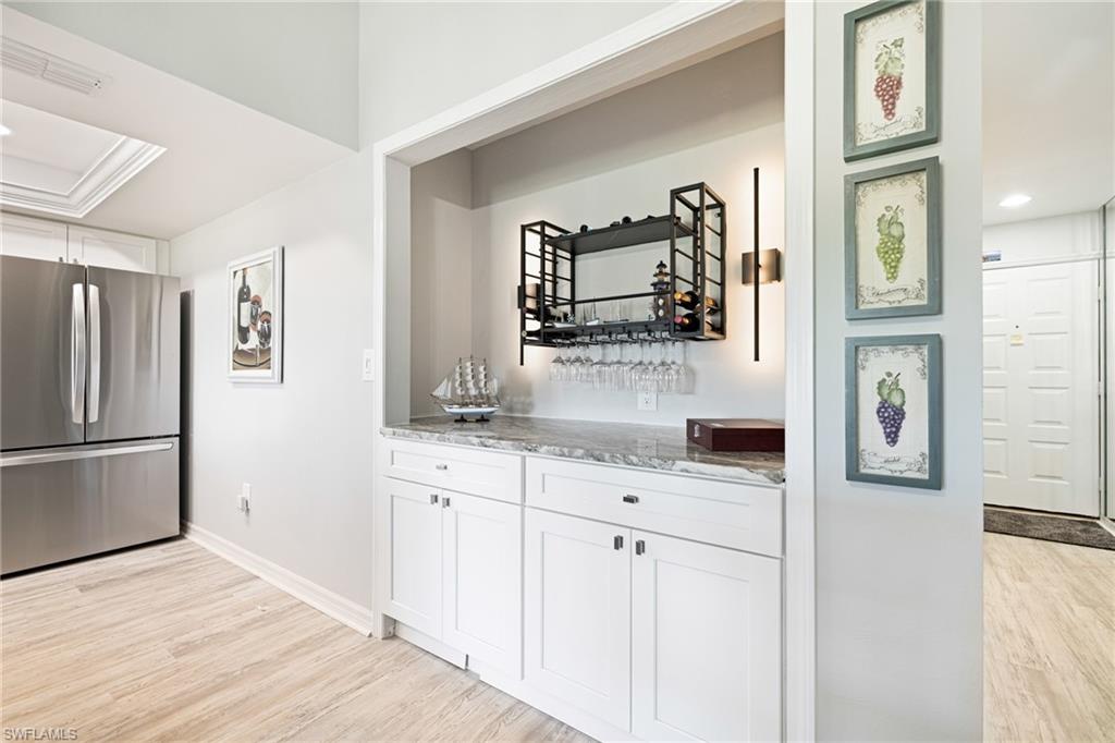 5805 Trailwinds DR 326 photo 9