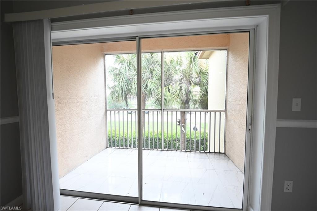 15433 Bellamar CIR 1023 photo 11